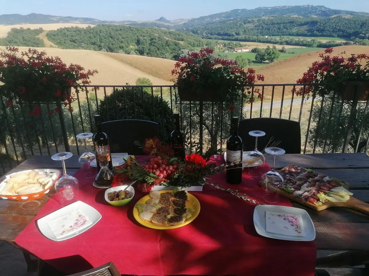 Farm stay Agriturismo La Mirandola Volterra Italy